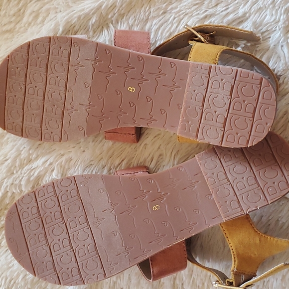 Women's Vegan Born in California Sandals, size 8 - Picture 5 of 7